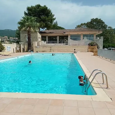5 Personnes A Avec 2 Piscines Materiel Enfant ,bebe Clim Apartament Porticcio (Corsica)