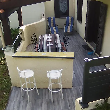 5 Personnes A Avec 2 Piscines Matériel Enfant ,bébé Clim