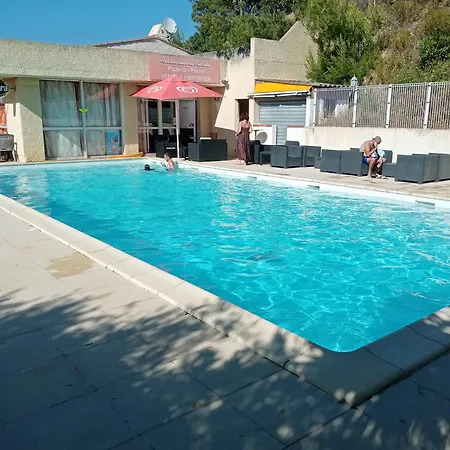 5 Personnes A Avec 2 Piscines Matériel Enfant ,bébé Clim *