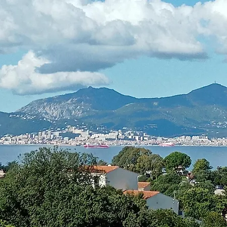 5 Personnes A Avec 2 Piscines Materiel Enfant ,bebe Clim Apartament Porticcio (Corsica)