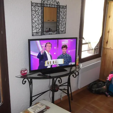 5 Personnes A Avec 2 Piscines Matériel Enfant ,bébé Clim Appartamento